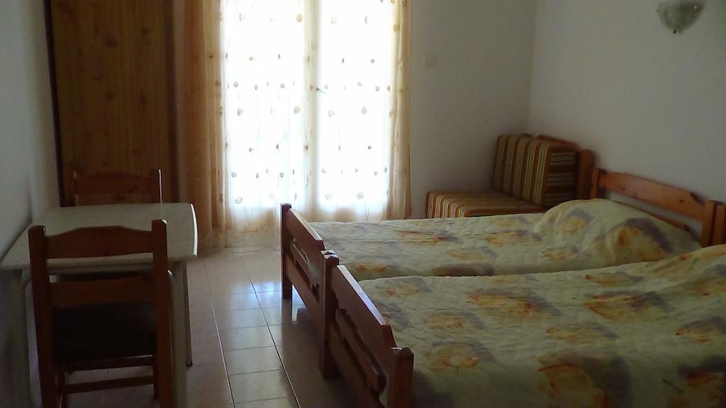Mouroukis Rooms Loutra Edipsou  Room photo
