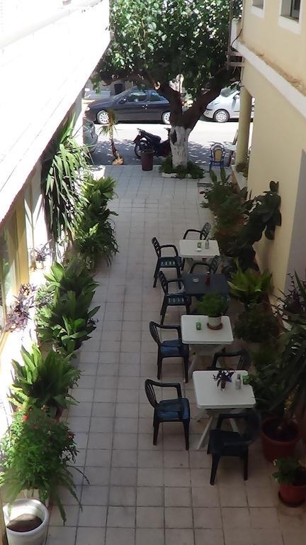 Mouroukis Rooms Loutra Edipsou  Exterior photo